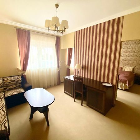 Hotel Przy Debach Stargard Szczeciński Exteriér fotografie
